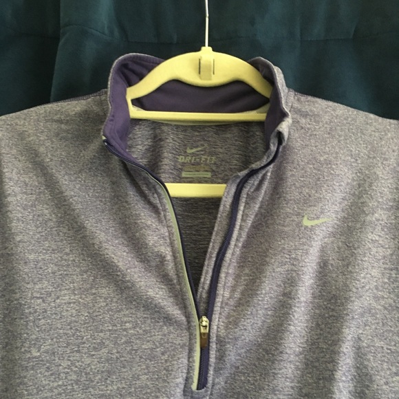Nike | Quarter-Zip Dri-Fit Top - Picture 4 of 10